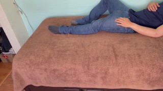 Le meto la verga a mi novia mientras sus papas no estan