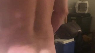 Muscle Bear Jacks his Dick