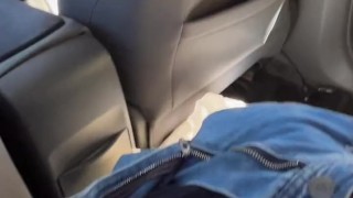 人通りが多い場所なのに我慢できなくなってオナニーしちゃう性欲強い大学生　#Japanese #amateur #outside