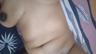 SLUT RECORDING HER PUSSY WHILE SHE MASTURBATES