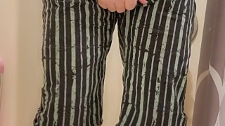 I stole my girlfriend's pants just to piss in them