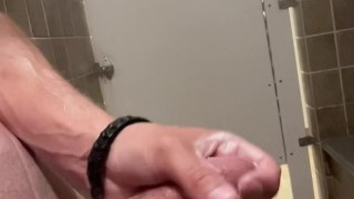 Jerk Off In Gym Shower After A Good Workout 🍆💦