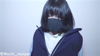 穿着中国校服成为老师的奴隶，被粗暴对待直到她高潮