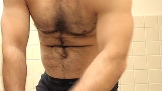 Hairy muscle bear flexing!