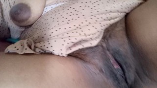 HOUSEWIFE BETRAYS HER HUSBAND BY GETTING NAKED FOR HER FANS ON SOCIAL NETWORKS