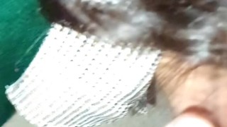 ALUMNO FOLLANDO LA BOCA DE SU COMPAÑERA DE CLASES MIENTRAS LE ESCURREN FLUIDOS Y SALI