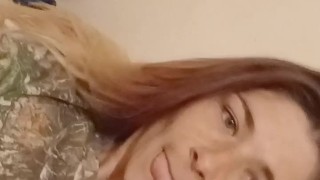 Milf fucking herself