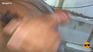 Se despertó y juEgO con un pene grande - muy rico