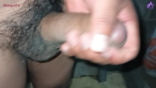 PoV jugosa paja caliente rápido. Masturbación de polla grande y gorda.