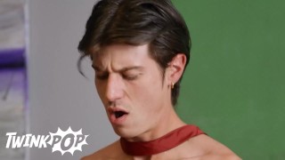 TWINKPOP - Joey Mills And Luke Connors Suck Each Other's Dick In The Dean's Office Morgxn Thicke