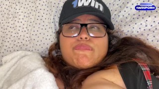 STEPMOTHER CAME INTO THE ROOM AND PUT HER PUSSY OUT!