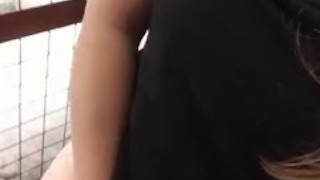 رسوایی یک دختر ایرانی در حال خودارضایی در خیابان😱🔥🇮🇷