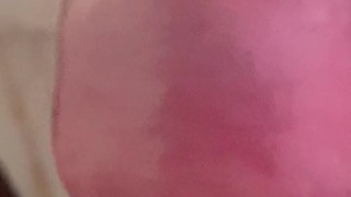 Joven masturbándose