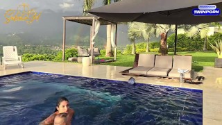 Famoso fotógrafo Español folla a influencer Colombiana en la piscina del hotel-SALOMÉ GIL