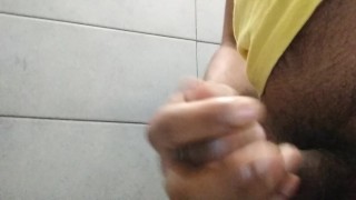 පයියට කෙල දාාලා අතේ ගහනකොට ආසයි.