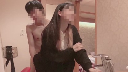 かわいい素人JKに激しい立ちバック