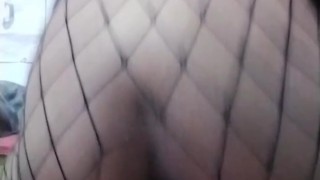 Putita con disfraz de colegiala juega con sus dildos