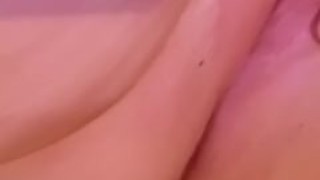 Phat shaved pussy cumming 💦