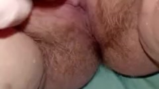 Milf makes phat hairy pussy cum 💦😈