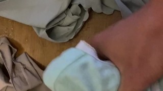 Jerk off with step sister dirty panties