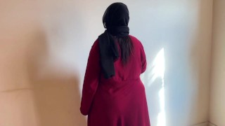 Morocco Hotel Maid Cleaning My Room & i see her Big PAWG & i Start Masturbating!