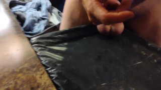 I tried not to cum and failed