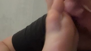 Sniff, kiss, lick and suck! OnlyFans!