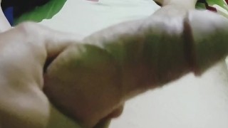 Rico me levanto con la polla dura..la vecina me mira por la ventana...🥵🔥🍆