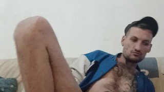 BEL MASCHIO ROMA IS ALONE at home tonight..AND HE'S VERY HORNY.O GOD PLEASE TAKE A LOOK a GUYS!! mmm