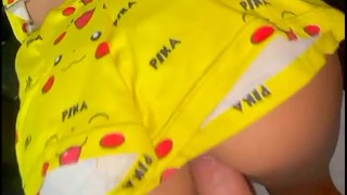 Rica mamada de mi vecina termina en sexo en cuatro