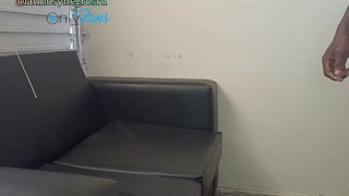 Tragándose la leche de mi vecino.