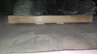 Tinfoil Balls Crushed by Male Crusher 89kg Trample