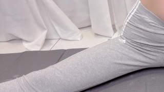 ノーパンストレッチ　Japanese uncensored stretch no panties