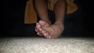 Do you like soft male feet up clase