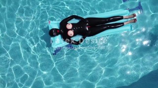 Latex vacation in the pool Teaser