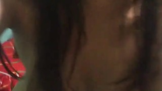 La mejor amiga de mi mujer no para de enviarme estos videos bien cachondos