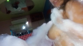 sex in the jacuzzi with my neighbor while her husband works