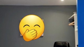 Gape et pets anal pendant que je me gode le cul