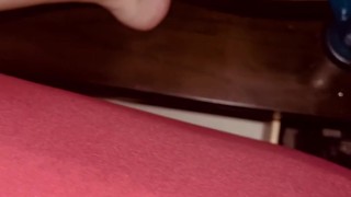 Come rub your dick between my feet