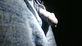 Man Pissing 🍌💦 Loudly Close Up Asian Bbc