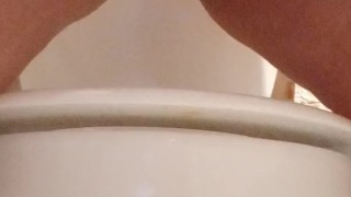 Video meu a mijar na casa de banho