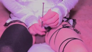 チャイナ服で放尿、尿道にローション注入して尿道オナニー、最後は指アナルしながら手コキ射精