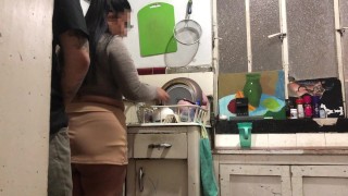 Mi Esposa No Está En Casa, Pero Dejó a Su Hermana Para Que Me Atendiera Al Llegar Del Trabajo