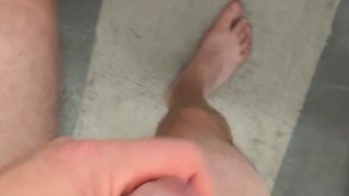 Poranny trening w łazience