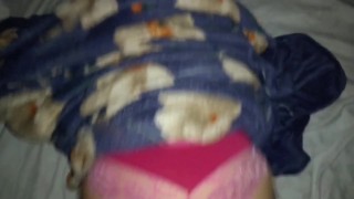 Frio e sono, mas não resisti a essa gostosa de bunda linda