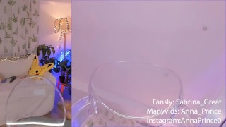 creamy pussy enjoys vibes