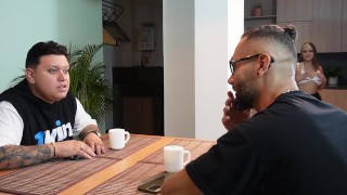 ME FOLLO A EXNOVIA FRENTE A SU CORNUDO Y GORDO NOVIO