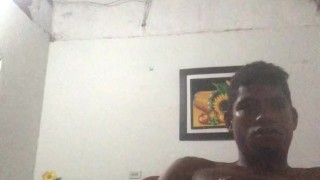 Quede solo en casa y toca hacerse una deliciosa paja 💦