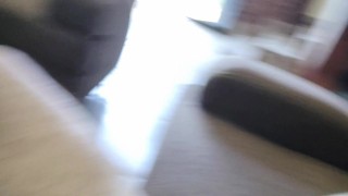 PITOTE GIGANTE MOVIÉNDOSE DE UN LADO PARA EL OTRO (COMPLETO SÓLO EN 0NL¥F∆N§)