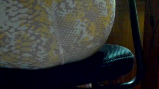 お腹ゆるゆる腹痛我慢しながらぶりぶり連発おなら。